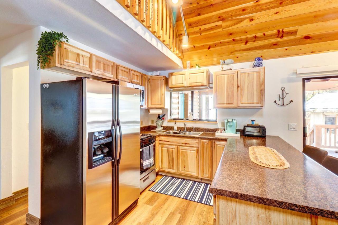 Lakeside Cabin Rental With Hot Tub - Close To Hiking Pinetop-Lakeside Bagian luar foto